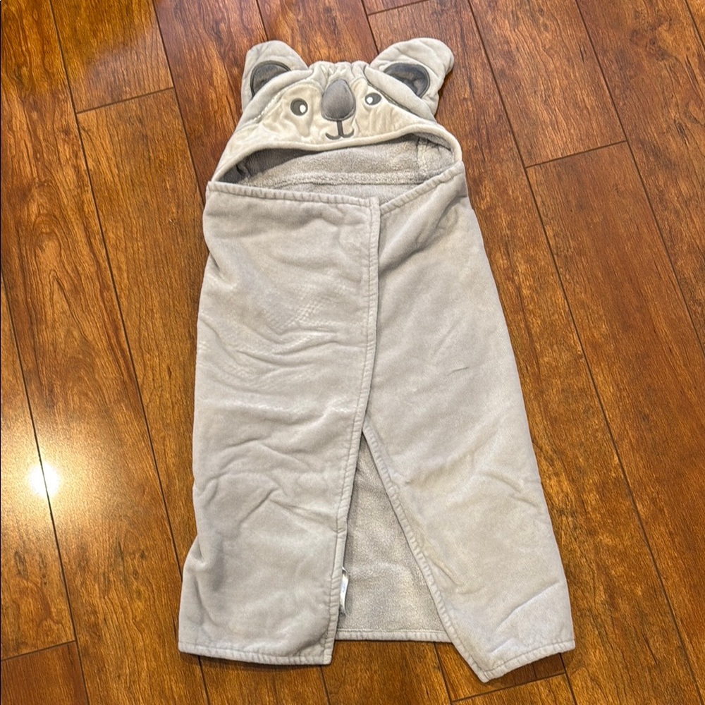 NWOT Pottery Barn Kids Gray Koala Hooded Baby Towel